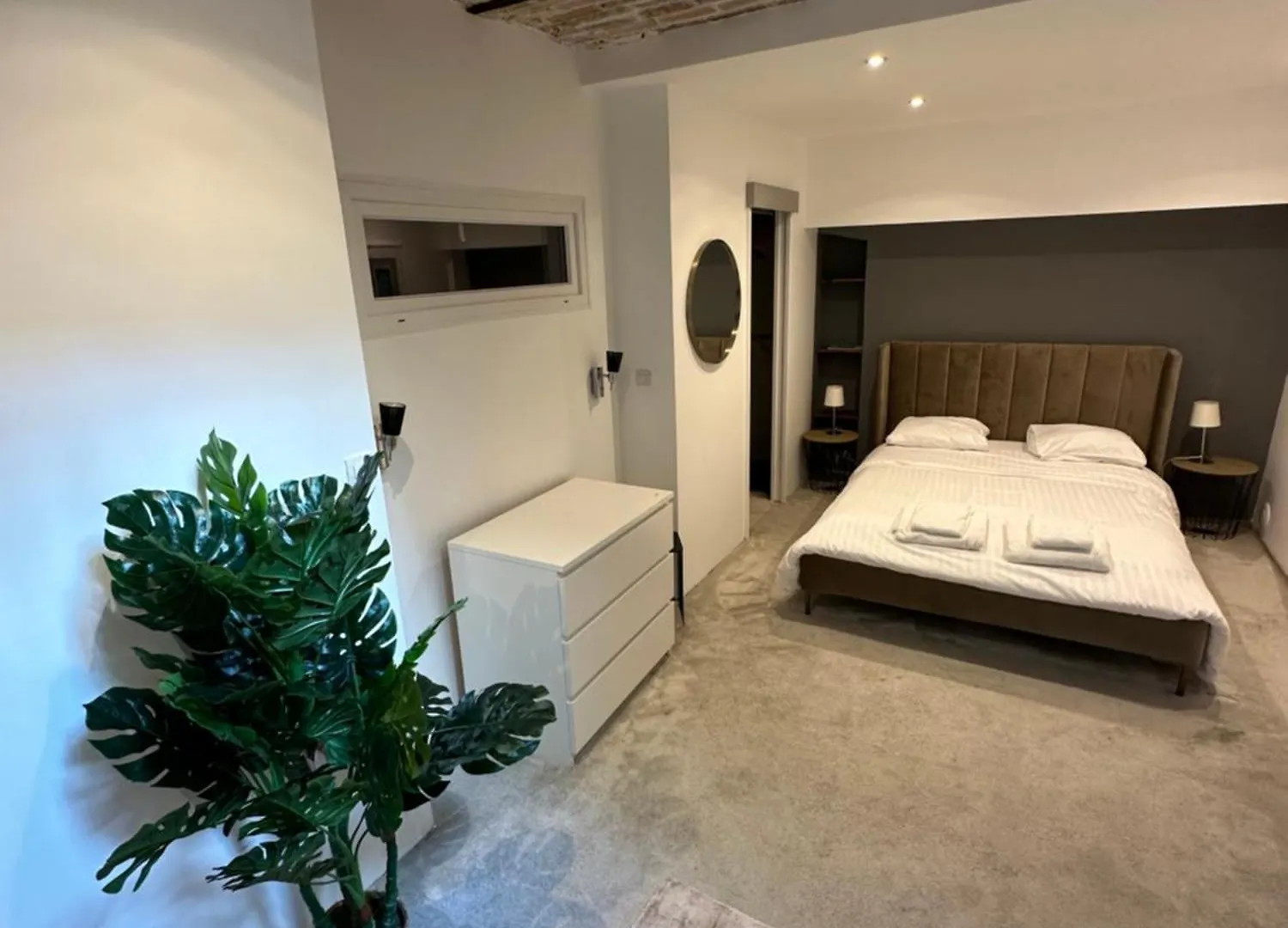 Apartment Canal Saint Martin