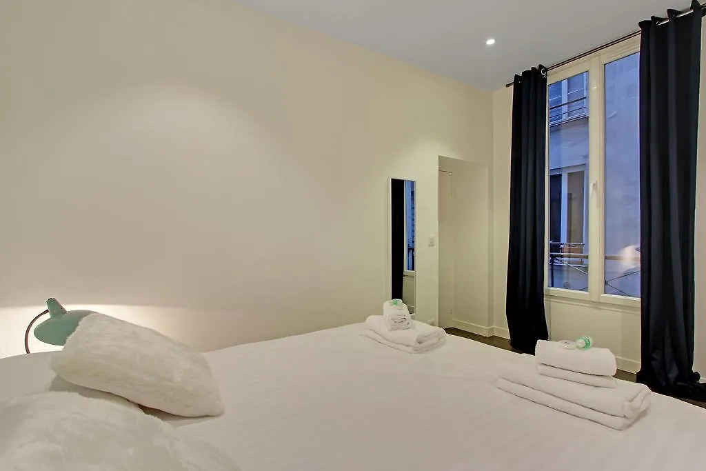 Apartment Canal Saint Martin Paris
