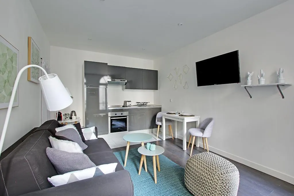 Canal Saint Martin Apartment *